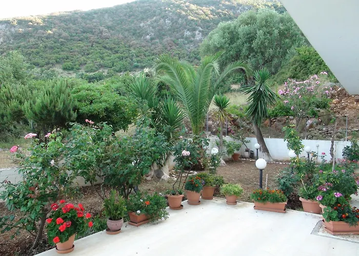 Filoxenia Hotel & Apartments
