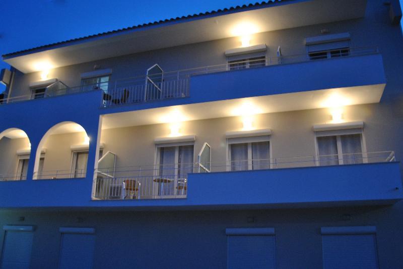 Filoxenia & Aparthotel 2*
