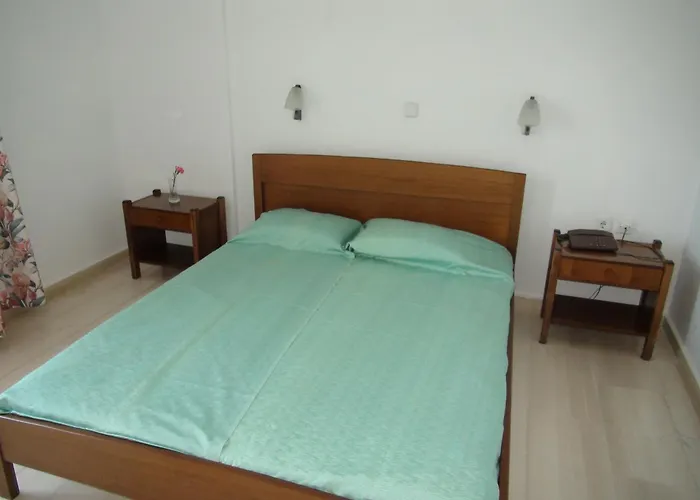 Filoxenia Hotel & Apartments