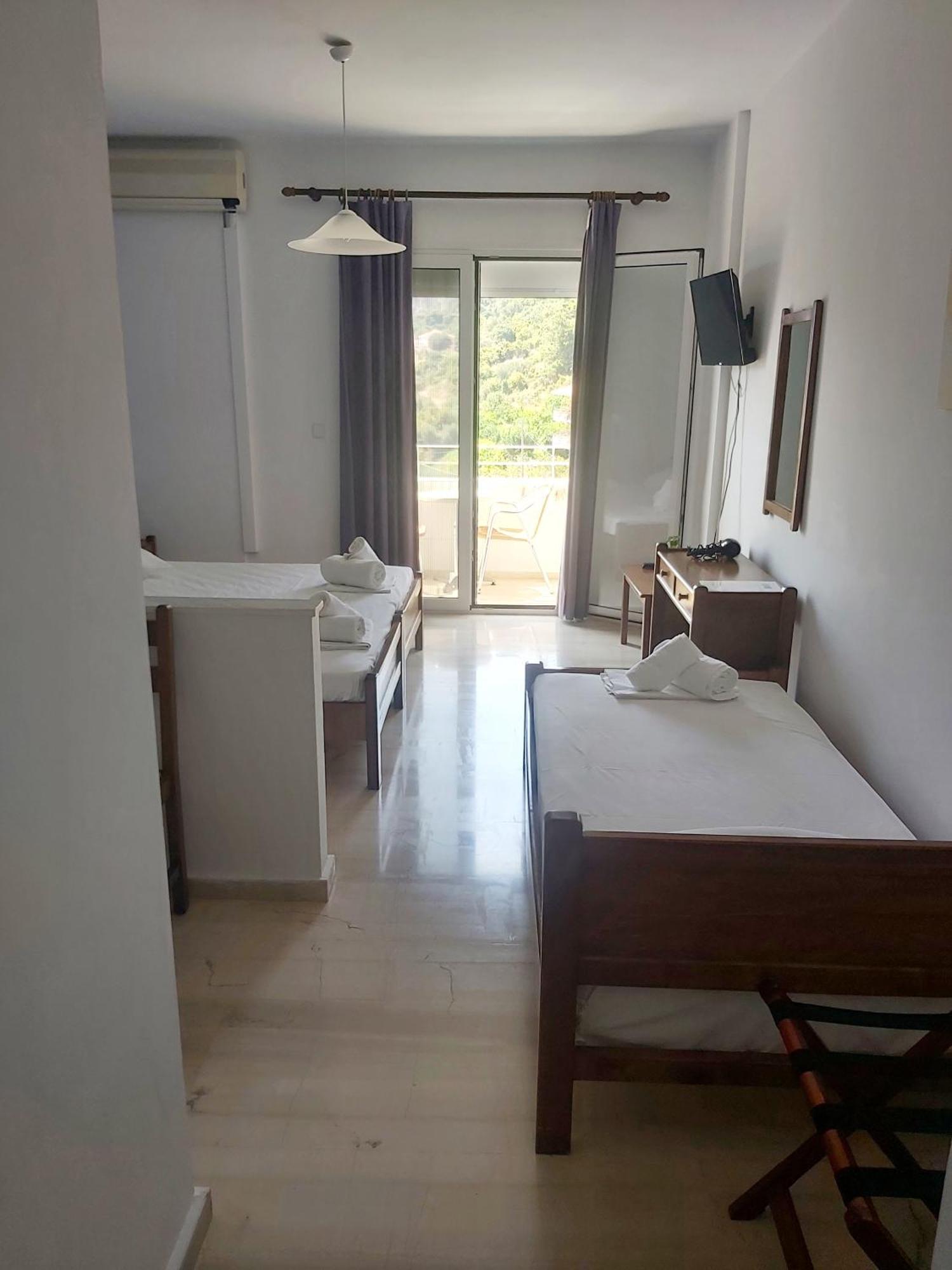 Filoxenia & Apartahotel